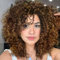 Colorfulpanda Perücke Afro Kinky Lockig Damen Kurze Wellige Perücken Locken Für Frauen Synthetische Natürliche Haar Wig mit Pony Natürlich lockige Perücke (Ombre braun blond)