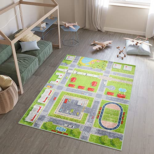 TAPISO Emma Teppich Waschbar bei 30 Grad Grün Grau Straße Verkehr Häuser Stadt bedruckter Kinderteppich Antirutsch Kinderzimmer Jugendzimmer Modern ÖKO-TEX 80 x 150 cm