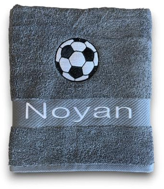 ARTHI Besticktes Handtuch mit Fußball & Deinem Wunschtext, personalisierte Geschenkidee, Teamsport, Fußballfan, Verein, 100% Baumwolle (100x150 cm, Grau)