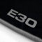 Autoteppich Stylers ATS-Q300_E30-502-011 Passform Velours-Fußmatten mit Bestickung E30 und Rand in Silbergrau