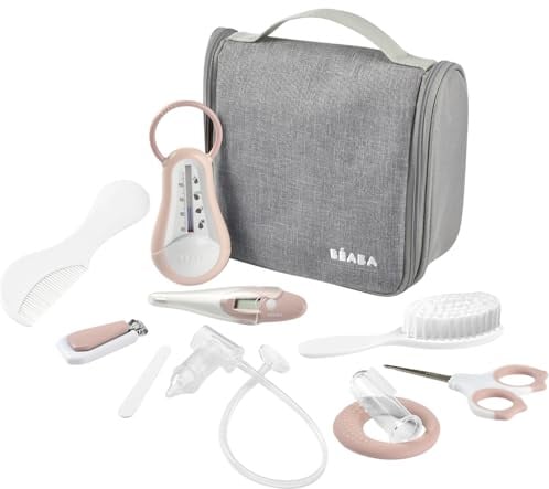 BÉABA Set da Toilette Neonato da Viaggio – 10 Accessori Cura dalla Nascita: Termometri, Tagliaunghie, Spazzola – Astuccio Compatto con Gancio Girevole e Doppia Zip – Rosa Antico