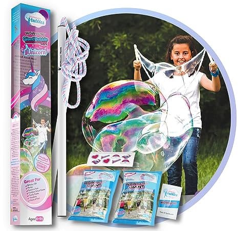 WOWMAZING Seifenblasen Groß Einhorn-Set - Inkl. Seifenblasen Stab 2 Nachfüllpacks & 8 Sonnenaktivierte Aufkleber - Riesen Seifenblasen Kinder - Seifenblasen Set Aktivitäten im Sommer