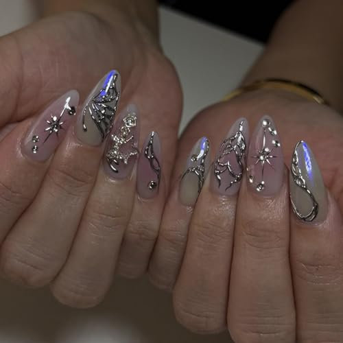 MouyouGlow Press on Nails Kurz,Almond Airbrushing Violett 3D Alloy Rhinestones Stars Charms Silber Schmetterling Herz Muster Fake Nails with Nagelkleber,Y2K Coquette Künstliche Fingernägel