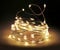 Spetebo LED Draht Lichterkette mit Timer und 8 Funktionen warm weiß - 395 cm / 80 LED - Innen und Außen Draht Lichterkette mit Batterie betrieb