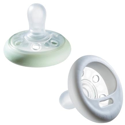 Tommee Tippee Breast-Like Soother, Skin-Like Texture, Symmetrical Orthodontic Design, BPA-Free, 6-18m, Pack of 2 Dummies