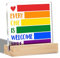 Dekoratives Schild mit Aufsteller, Aufschrift Everyone is Welcome Here, transparent, Acryl, LGBT Pride, Regenbogen-Tischschild, Andenken, Gleichheit, Kunstdekor