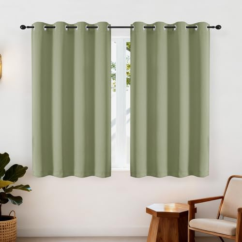Simplebrand Kurze Vorhänge Grün Blickdicht mit Ösen 2er Set H122 x B140 cm, Verdunklungsvorhänge Gardinen Fenster Thermal Curtains Modern Scheibengardinen für Schlafzimmer/Kinderzimmer