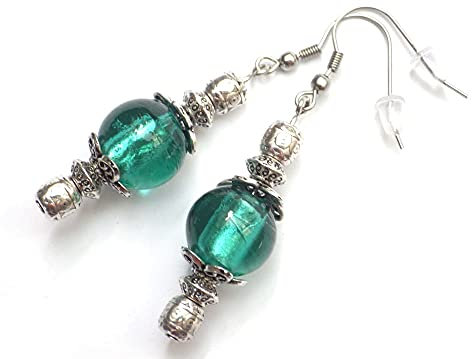 Thurcolas Ohrringe aus dem Venezia-Sortiment in grünen Murano Glasperlen