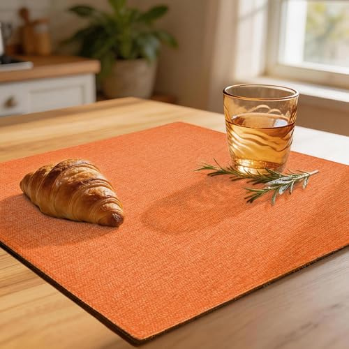 Set di 4 Sottopiatti in Tessuto Lino, Lavabile in Lavatrice, Resistente al Calore, Antipiega, in Poliesrese Spesso per Tavola da Pranzo(Arancione)