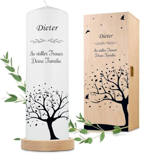 GRAVURZEILE Trauerkerze Baum der Erinnerungen - Kerze mit Namen & Wunschtext - Hochwertige Stumpenkerze 250/80 mm, brillant bedruckt - Trauerdekoration für das Grab - Geschenk für Trauernde