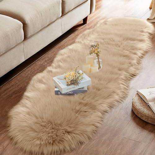 JXLOULAN Faux Lammfell Schaffell Teppich Hellbraun 80x180 cm, Weicher Flauschiger Teppich Wohnzimmer Deko, Longhair Fell Lammfellimitat Carpet für Stühle Sofa Schlafzimmer Kinderzimmer