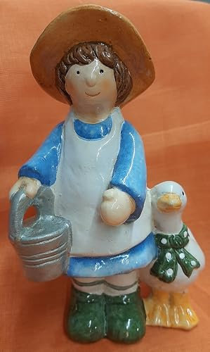 Dekofigur aus Keramik, Bäuerin mit Gans, handbemalte rustikale Figur