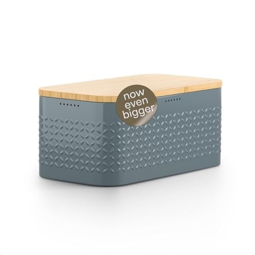 LARS NYSØM Portapane in metallo I Portapane per freschezza duratura con piedini antiscivolo I Coperchio in bambù adatto come tagliere | 34,5x18,5x15,8cm (Stone Blue)