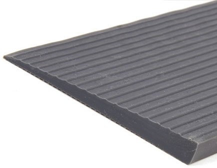 HomeCare Innovation | Gummi Rampe für innen 100cm Breit | Schwellenrampe | Türschwellenrampe (8 x 80 x 1000 mm)