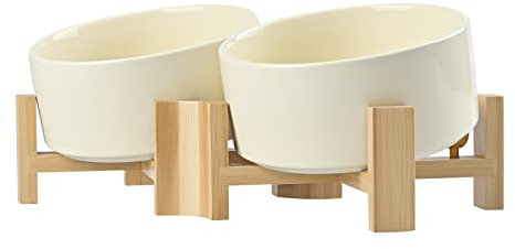SPUNKYJUNKY 15° Kippbare Keramik Hundenapf mit Holzständer Futter und Wassernapf rutschfest für Hunde und Katzen mit Flachen Gesichtern Kleinen und Mittelgroßen Hunden (850ml × 2, Beige)