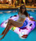 Luftmatratze Pool,Aufblasbarer Pool Luftmatratze Schwimmsessel mit Farbe Wechselnden Licht, Luftmatratze Wasser Pool Erwachsene Sofa mit 2 Becherhalter, Luftmatratze Pool für Erwachsene Kinder