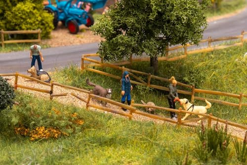 FALLER 151745 - Spaziergänger mit Hunden - Spurweite H0