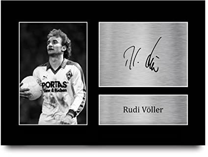 HWC Trading A4 Rudi Voller Werder Bremen Geschenke Gedrucktes Signiertes Autogramm Foto für Fußball Anhänger and Fans