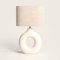 LEDKIA LIGHTING - Tischleuchte Keramik & Stoff | E27 Fassung bis 40W | Handgefertigt | Boho-Chic Stil | Innenbeleuchtung IP20, Beige, Keramik