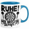 Trendation Dart-Spieler Geschenk Tasse Kaffee-Becher Darts Geschenkidee Spruch Geburtstag Ruhe Der Meister Wirft (325 ml, Keramik, Rund, Tasse, 1 Stück)