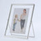 LEEMASING Schwebender Bilderrahmen, Metall, Glas, Tischplatte, Schreibtisch-Display für Valentinstag, Hochzeit, Zuhause oder Büro, passend für 15,2 x 20,3 cm große Fotos (Silber, 15,2 x 20,3 cm)