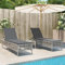 Homgoday Sonnenliegen 2 STK. Gartenliege mit Beistelltisch Relaxliege Strandliege Balkonliege Verstellbare Rückenlehne Freizeitliege für Garten, Terrasse & Balkon Hellgrau Poly Rattan