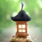 Japanische Gartenlaterne aus Suar-Holz – Zen Pagode für authentische Gartendeko