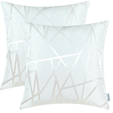CaliTime Kissenbezüge Kissenhülle Packung mit 2 Dekokissenbezüge Cases für Couch Sofa Home Decor Modern Shining & Dull Contrast Triangles Abstrakte Linien Geometrisch 40cm x 40cm Weiß