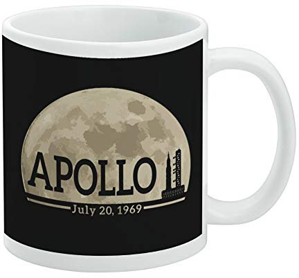 NASA Apollo 11 Moon with Saturn V Rocket and Launchpad Mug Blanc