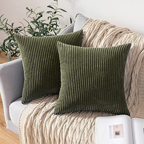 MIULEE 2er Set Kissenbezüge Kord Kissenhülle Dekorative Kissenbezug Sofakissen Couchkissen Dekokissen Zierkissenbezug Deko Kissenhülle mit Verstecktem Reißverschluss 50x50 cm Olivgrün