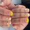 Lot de 24 faux ongles carrés courts en acrylique à coller sur les ongles - Jaune