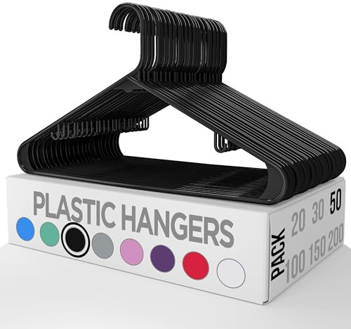 Utopia Home Schwarze Kunststoff-Kleiderbügel, 50 Packungen mit Haken – langlebige und stabile, platzsparende Kleiderbügel für Mäntel, Röcke, Hosen, Kleider usw. (Schwarz, 50er-Pack)