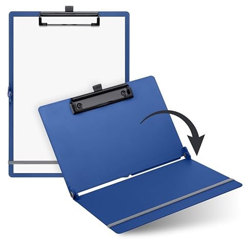 SAX Faltbares Klemmbrett, Blaubeere, Clipboard, A4 auf A5, hoch- und Querformat, ideal für Reisen und Business, für 30 Blatt, inkl. elastischem Verschlussband und Stiftschlaufe, langlebig & stoßfest