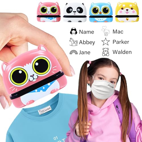 AAQ Personalisierter Namensstempel für Kinder – Waschbarer & Wiederverwendbarer Textilstempel mit Namen – Wasserfestes Einschulungsgeschenk für Kleidung & Schuluniformen (Einzelschicht)