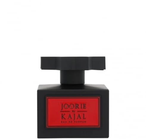 KAJAL Joorie di Kajal è un profumo ammaliante e vellutato che esprime tutte le sfaccettature di una rosa nella sua purezza. Una rosa rossa è un'icona di perfezione, di forza, è un riflesso della mag.