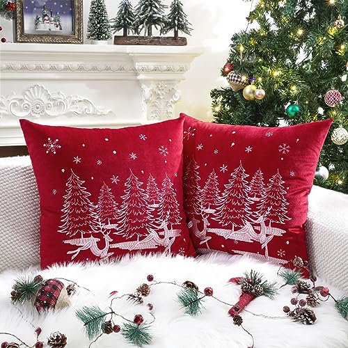 Lewondr Weihnachten Kissenbezüge Satz von 2, 45 * 45cm gestickte Schneeflocken Rentier Xmas Tree Snowing Winter Kissenbezug gemütlichen Samt dekorative Kissenbezug für Sofa Couch, rot