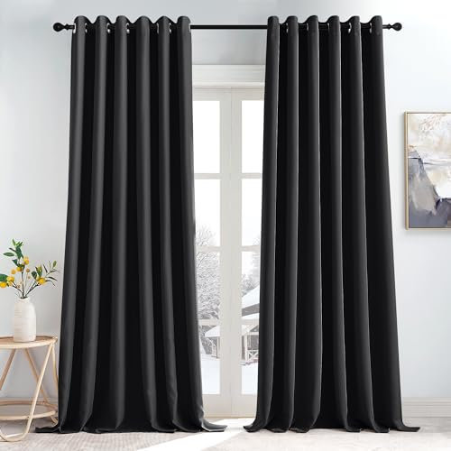 KGORGE Extra Breite Gardine Schwarz Blickdicht 2er Set 245 x 200 cm(HxB) Thermovorhang Hitzeschutz Verdunklungsvorhänge mit Ösen Wohnzimmer Wärmeisolierende Vorhänge