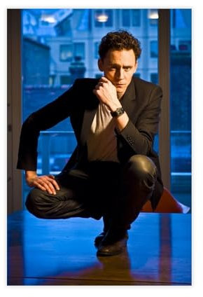 AAVEDA Tom Hiddleston Leinwand-Poster, Schlafzimmerdekoration, Sportlandschaft, Büro, Raumdekoration, Geschenk, ungerahmt, 30 x 45 cm, 2 Stück