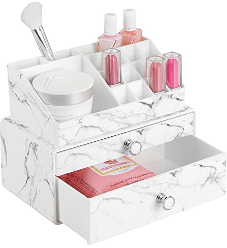 mDesign 2er-Set Schminkaufbewahrung für Wasch- oder Schminktische – stapelbare Aufbewahrungsbox mit 2 Schubladen für Make-up – Kosmetik Organizer mit 16 Fächern in Marmormuster – weiß und grau