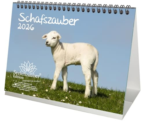 Schafszauber DIN A5 Tischkalender für 2026 Schafe und Lämmchen - Geschenkset Inhalt: 1x Kalender, 1x Weihnachtsanhänger (insgesamt 2 Teile)