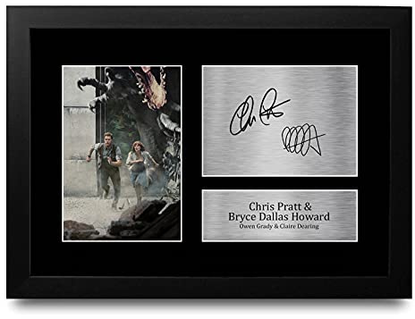 HWC Trading FR A4 Chris Pratt & Bryce Dallas Howard Jurassic World - A4 Gerahmtes Geschenk, Gedruckt, Signiert Autogramm Bild Für Film-Erinnerungsstücke-Fans - Heimdekoration