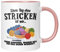 TassenTicker - Einen Tag ohne Stricken ist wie... keine Ahnung - Stricken - Geschenkidee - Stickerin - Häkeln, Nadeln, Handarbeit - Tasse mit Spruch - 330ml - Keramik - Rosa