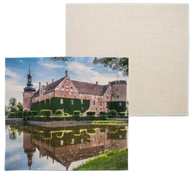 Unter Glas aus Leinen – Palast aus rotem Ziegelstein spiegelt sich in einem Becken mit Schloss – 1 Einheit (100 x 100 mm)