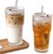 hosck 2 Stück Gerippte Glasbecher mit Deckel und Strohhalm, 600ml Eiskaffee Gläser, Matcha Gläser, Glas mit deckel und strohhalm, Spülmaschinenfeste Tassen, Trinkgläser für Kaffee, Saft, Tee, Cocktail