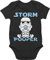 Baby Body Junge Mädchen - Sprüche - Storm Pooper I Stormpooper - 12/18 Monate - Schwarz - geschenke zur geburt babymode witzig spruch poop bodys strampler nerd babybody mit sprüchen spruche geek