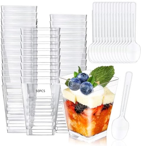 BIGP 50 Stück Desserttasse mit 50 Stück Löffeln, Re-usable 160ML Dessertbecher Klare Dessertschalen Wiederverwendbar Quadratischer Desserttassen Trapezoid Becher für Zuhause Desserts Pudding Mousse
