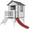 AXI Maison Enfant Beach Lodge XL en Blanc avec Lodge XL Playhouse Classic - Red Slide | Maison de Jeux en Bois FFC pour Les Enfants | Maisonnette/Cabane de Jeu pour Le Jardin