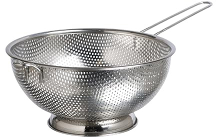 Buckingham Micro-Perforated Stainless Steel Long Handle Colander Strainer for Rice Pasta Spaghetti Noodles Vegetables Fruits Cooking and Kitchen Use (22.5 cm)