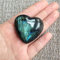 Mondstein Kristall Labradorit Palm Stein Heilung Quarz Edelstein Worry Stone Herzform für Schmuck Machen Sorgen Stein Therapie glatt