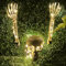 Halloween Deko Skelett Arm Mit Led, Halloween Totenkopf Leuchtend, Horror Plastik Schädel Halloween Deko Outdoor Garten Draußen, Gruselig Halloween Dekoration Set Mit Lichterkette Indoor (Weiß)